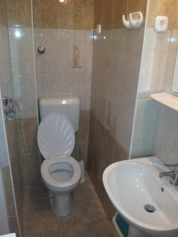Antal Apartmanok Zalakaros Bilik gambar